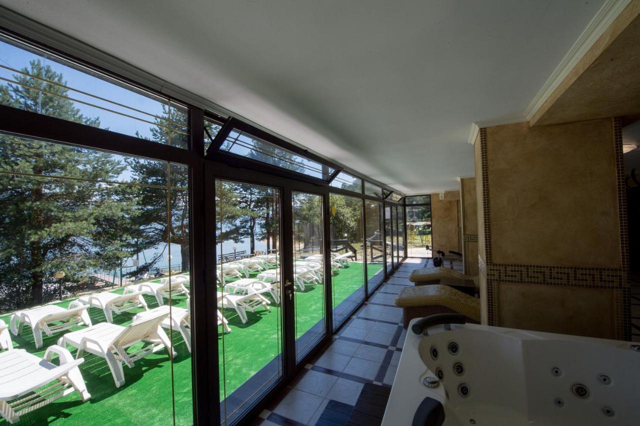 Family Hotel Hebar Batak Exterior photo