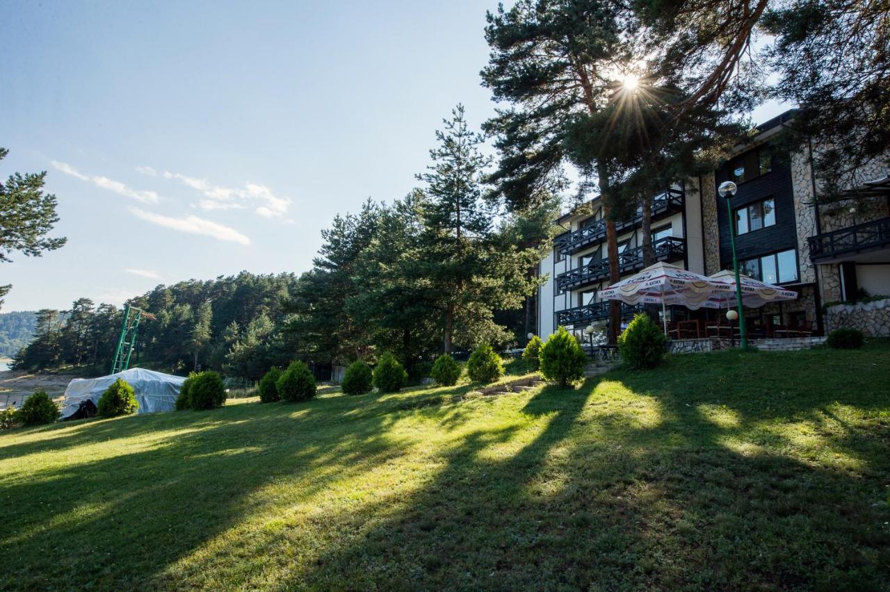 Family Hotel Hebar Batak Exterior photo