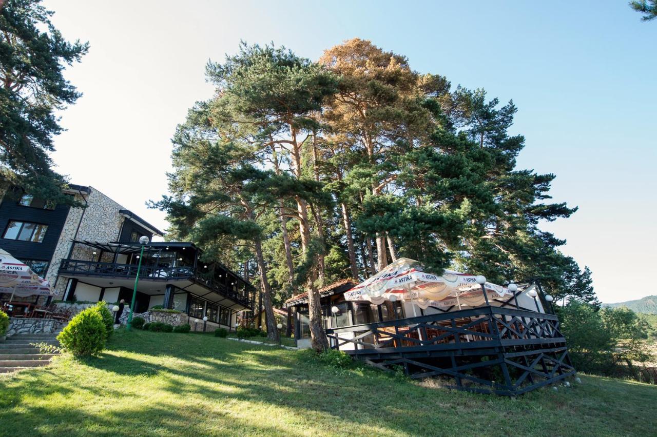 Family Hotel Hebar Batak Exterior photo