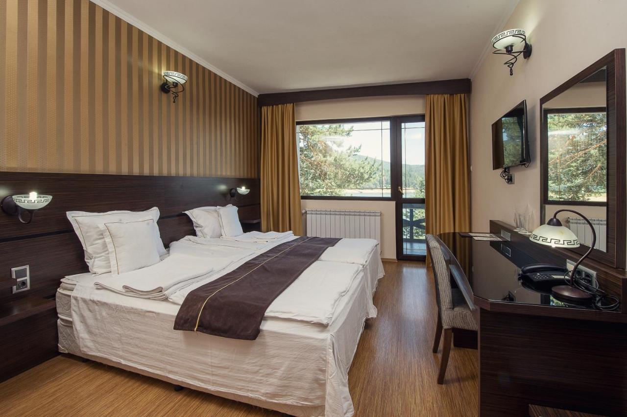 Family Hotel Hebar Batak Exterior photo