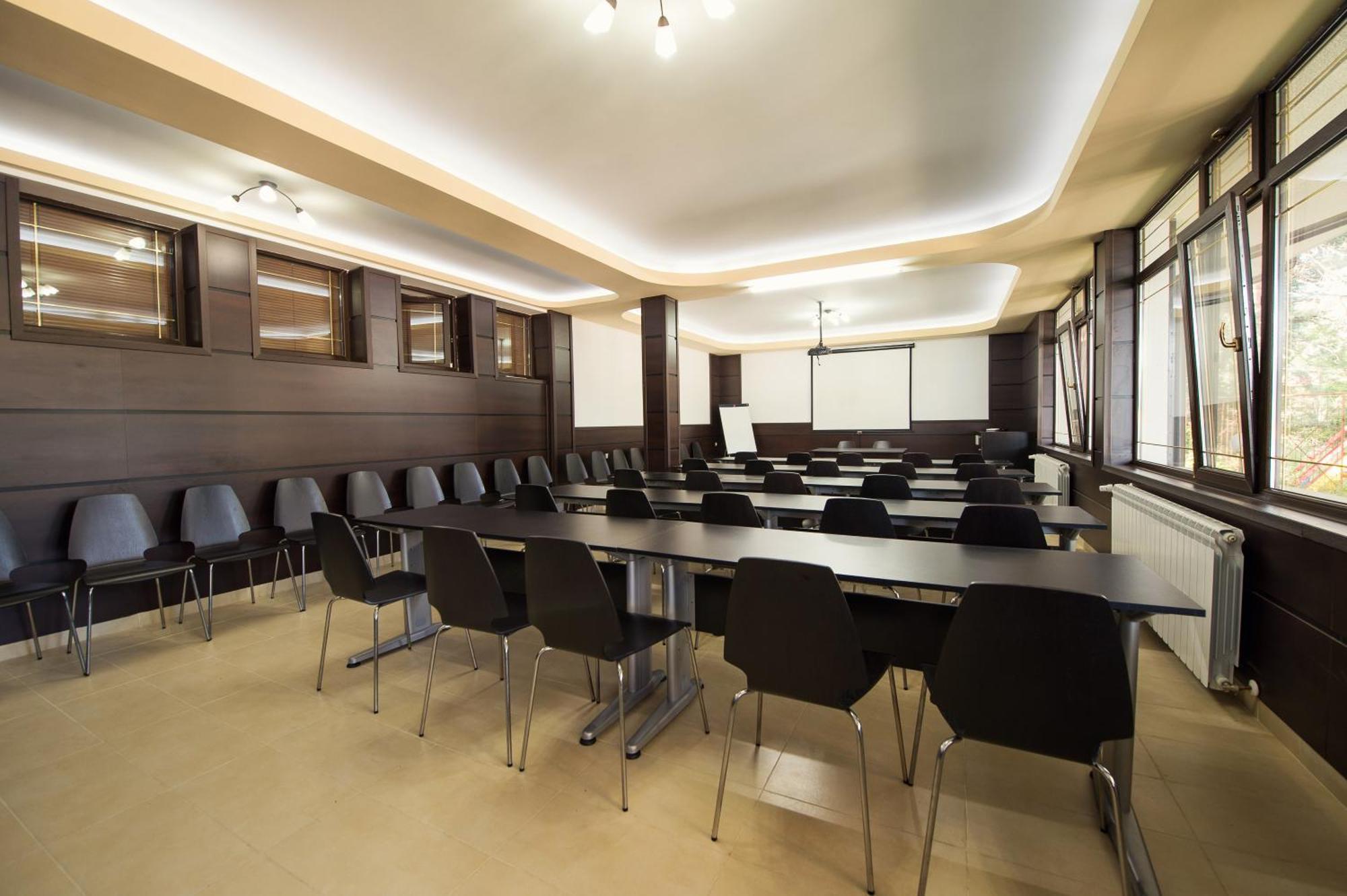 Family Hotel Hebar Batak Exterior photo